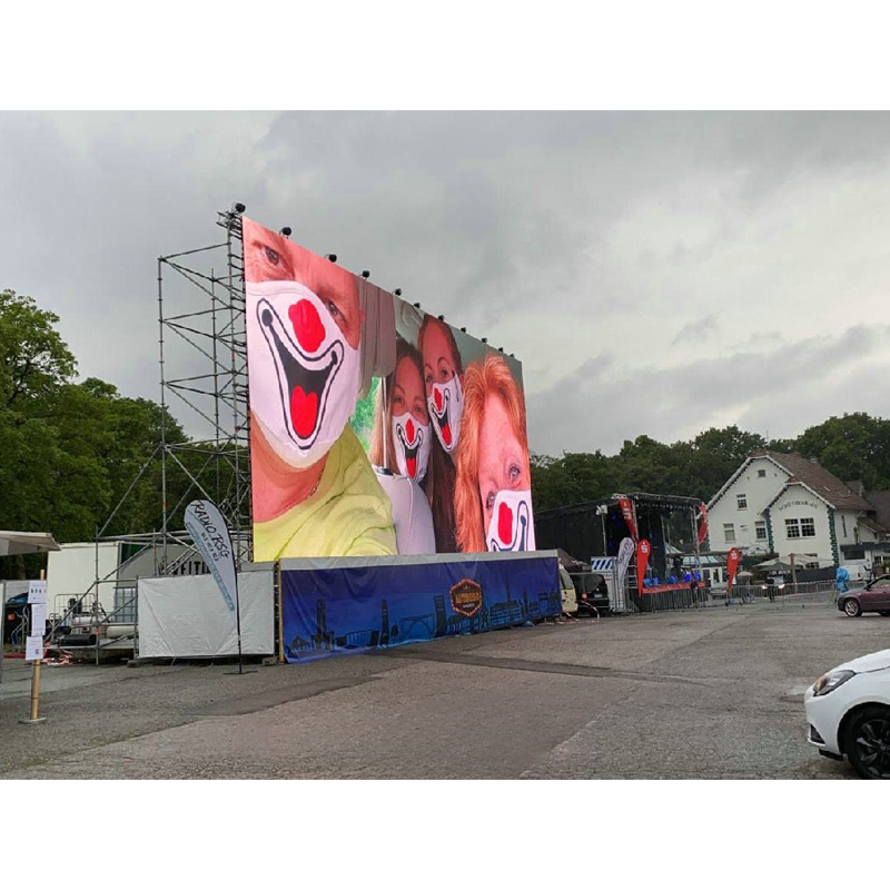 Drive-in car cinema